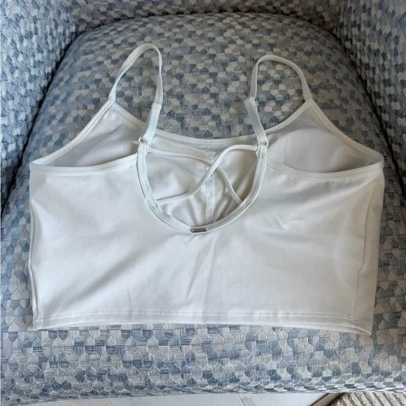 PINK Active sports bra. Ultimate lightly lined. Large.White.Strappy back detail. - Picture 4 of 14